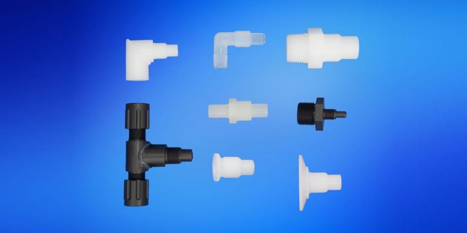 Fittings/flanges made of plastic